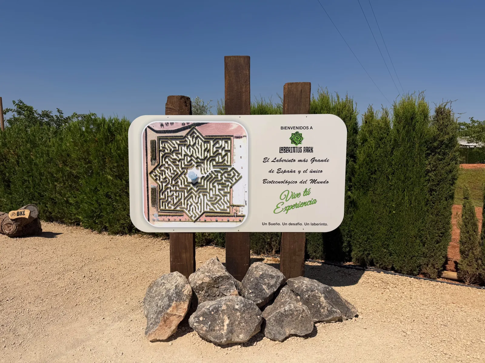 Welcome sign at the entrance to Laberintus Park near Antequera