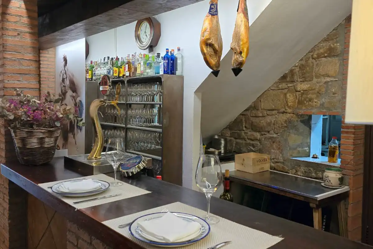 Taberna El Pajaro, a no-frills local tapas bar near Baeza Cathedral