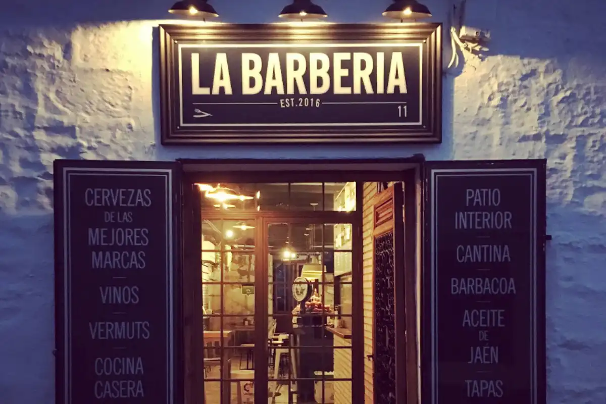 La Barberia contemporary tapas bar in a converted old barbershop in Baeza