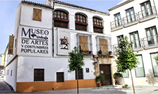 fachada museo artes populares2