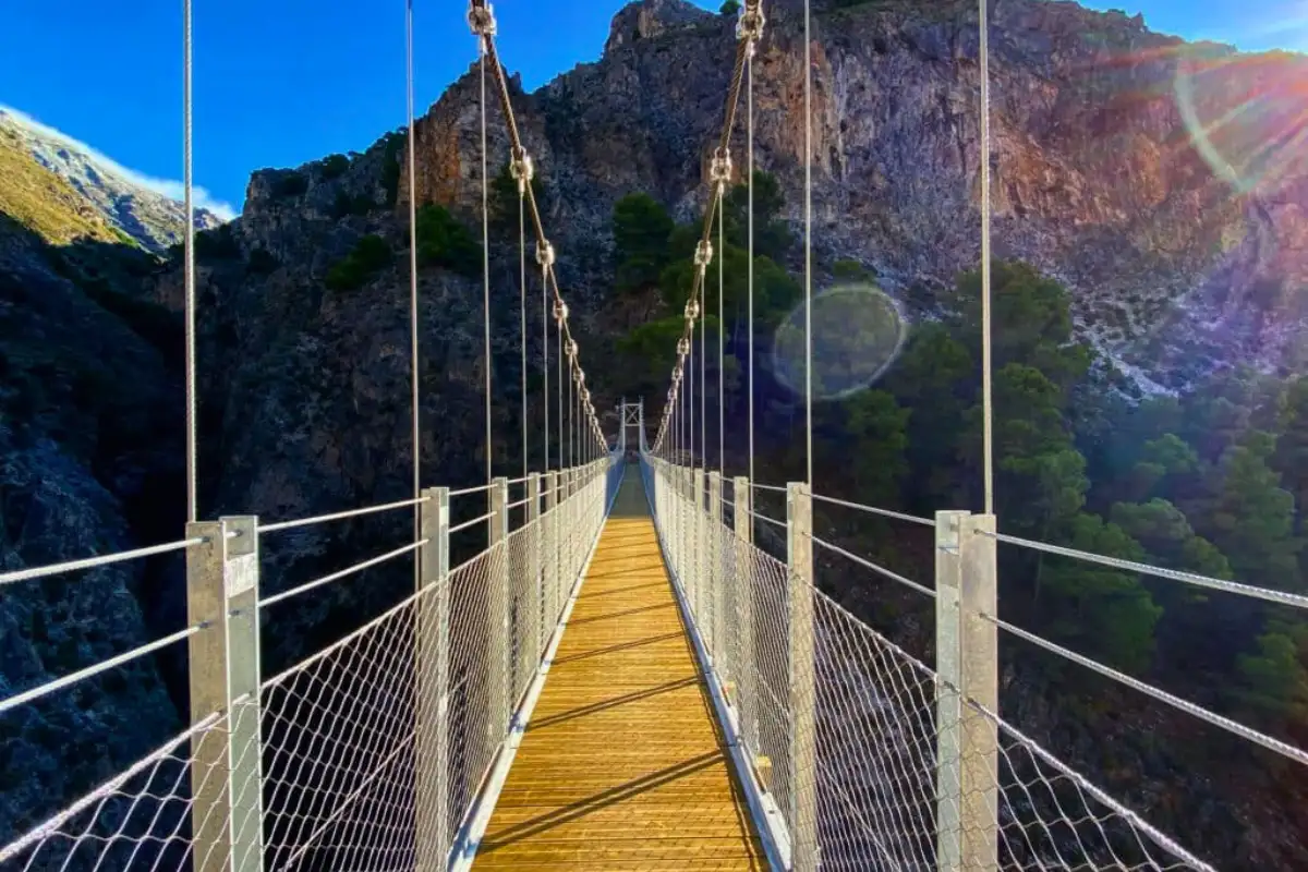 Suspension bridge on the Caminito del Rey walkway above the Guadalhorce gorge