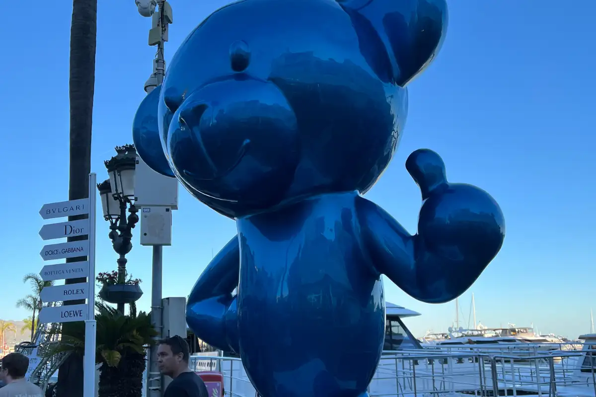 Blue bear sculpture on the Puerto Banús waterfront walkway