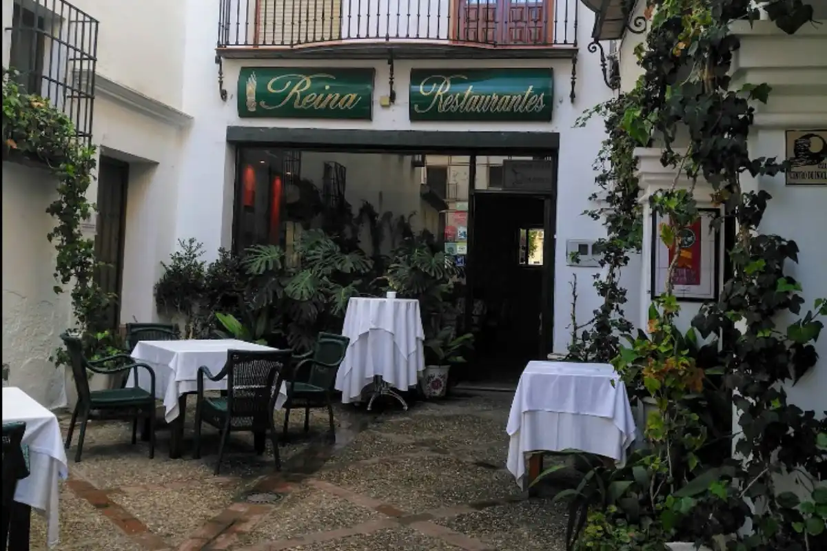 Cafetería Reina on Plaza de San Sebastián in Antequera