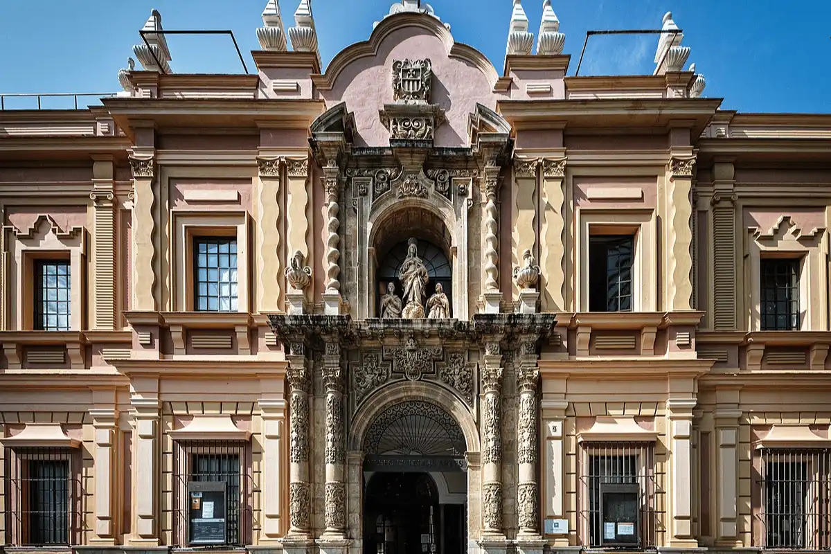 Seville neighbourhood in autumn