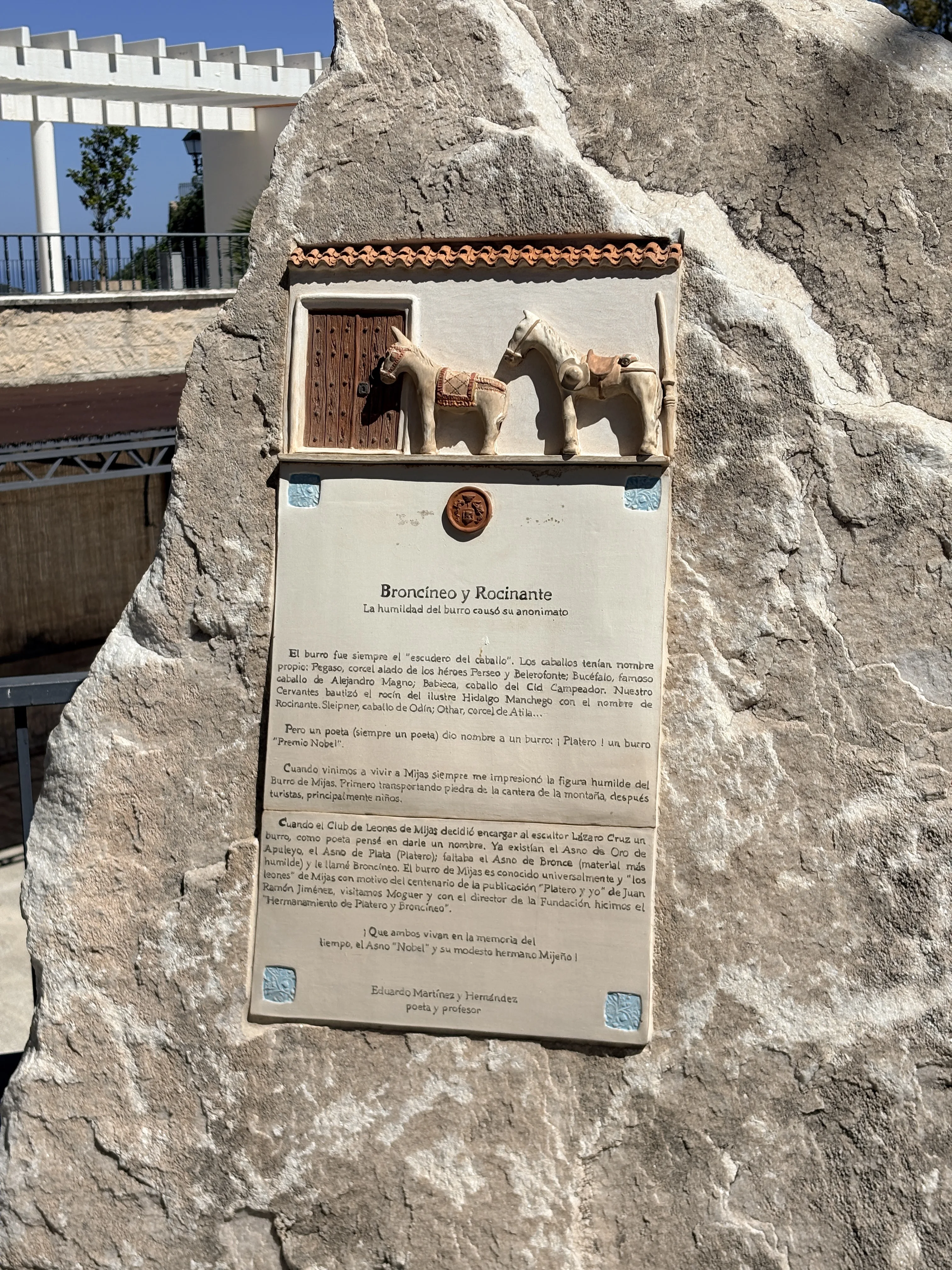 Stone plaque inscribed with Rocinante y Dulcinea, a Don Quixote reference in Mijas