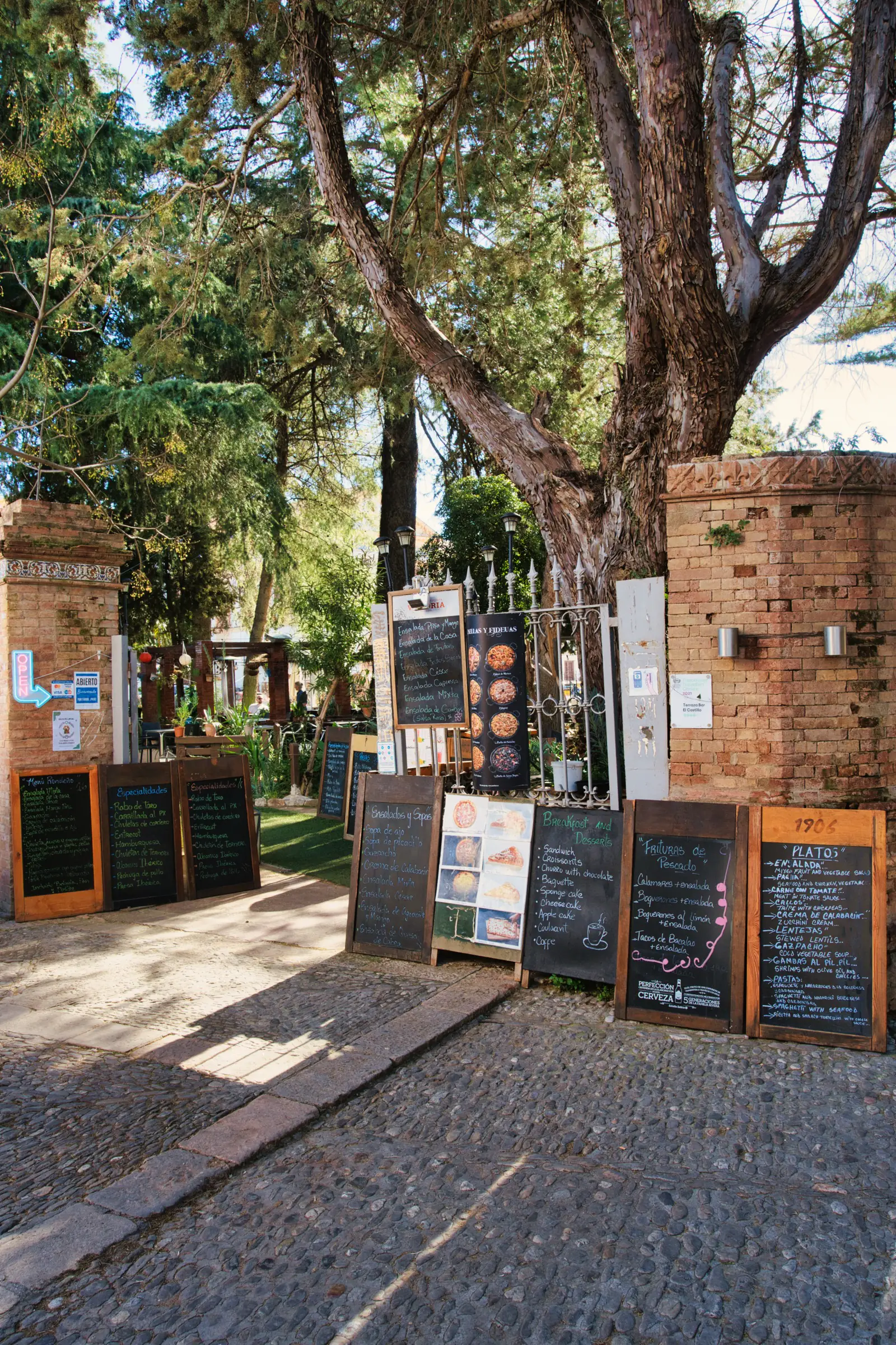 Restaurant near parking in Ronda.