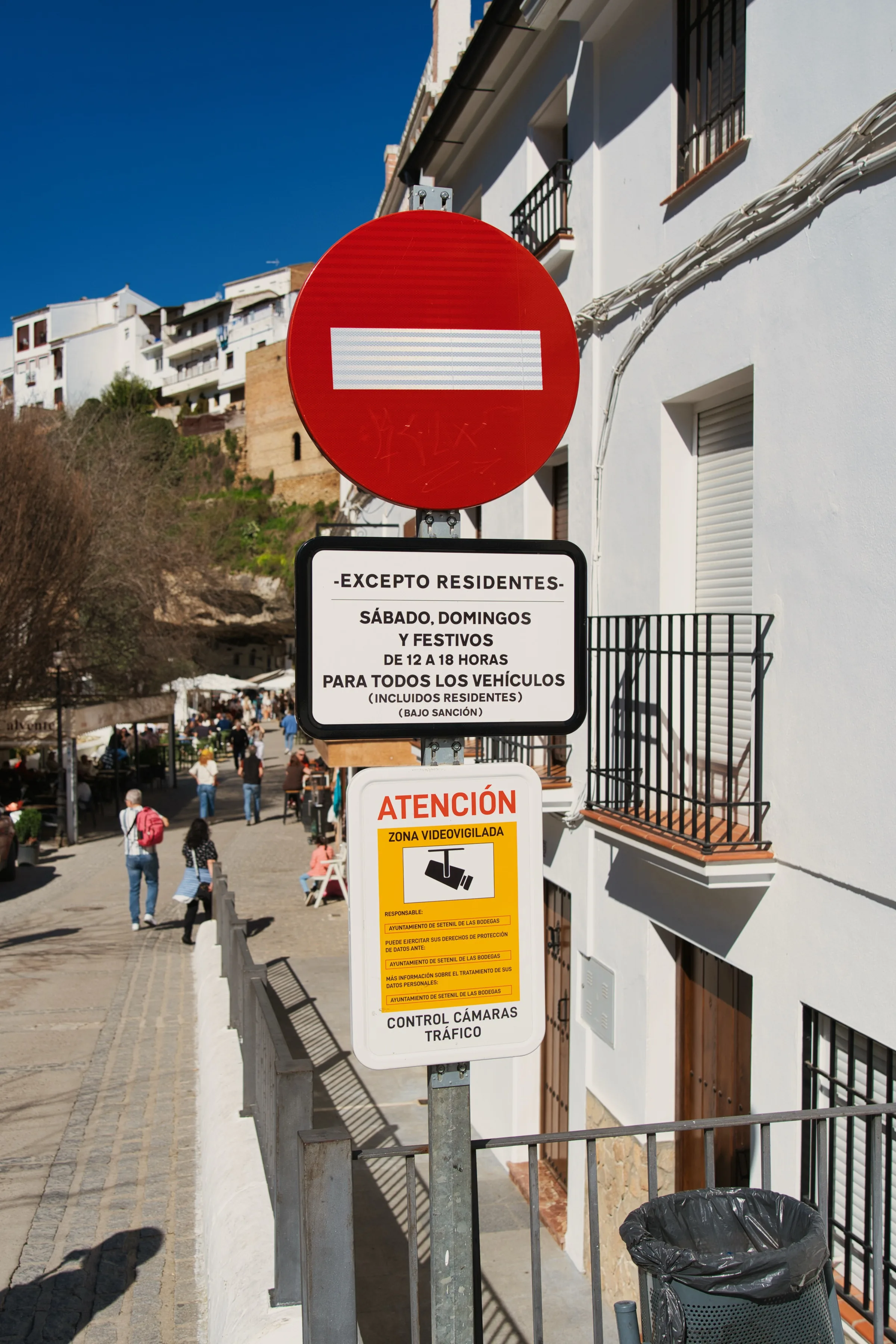 Restaurants under a cliff.