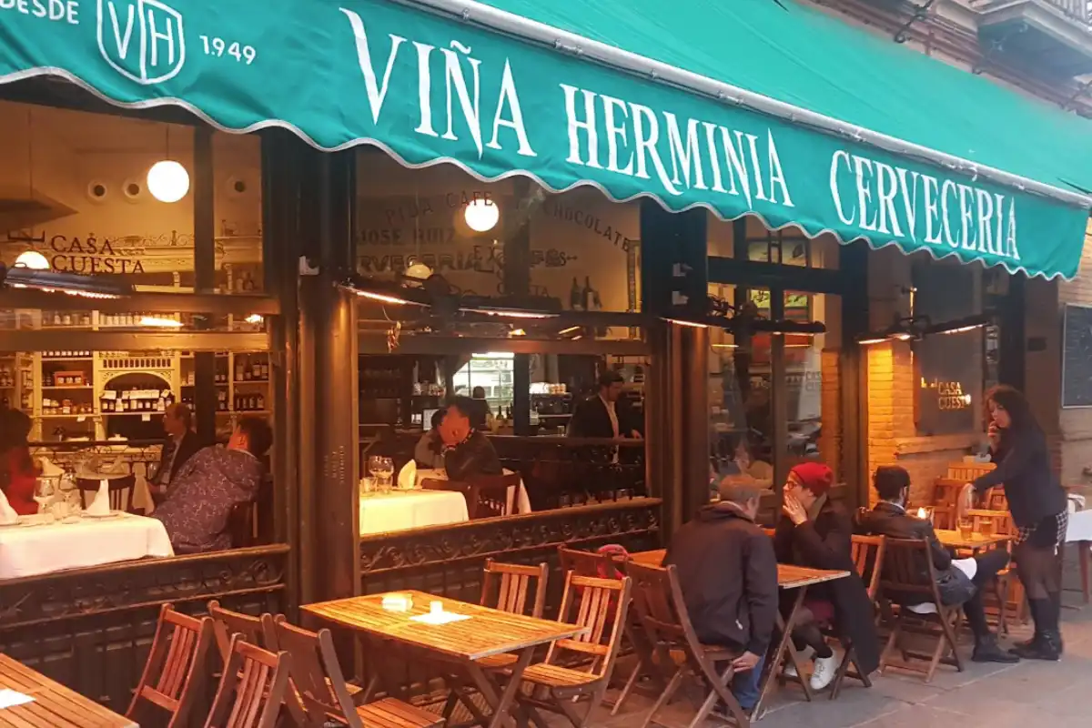 Casa Cuesta, a historic tapas bar in Triana, Seville.